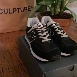 NWT BLACK NEW BALANCE 574